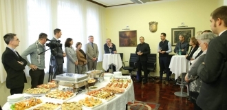 IMG-2441017e583195dc8eaccb37f162c8ed-V-23-12-21-10-58-42.jpg