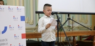 IMG-e9f1ccaddf7cd3a7770388715ae6fc1a-V-19-03-22-00-34-06.jpg