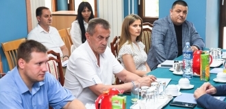 Potpisivanje-ugovora-plavi-salon-(7)-(1)-04-08-23-10-12-42.jpg