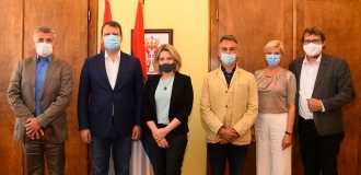 Predsednik-sastanak-sa-Hrvatskim-nacionalnim-savetom-(6)-23-07-20-13-30-39.JPG