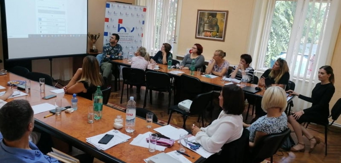 Jezične kompetencije nastavnog kadra kontinuirano jačaju