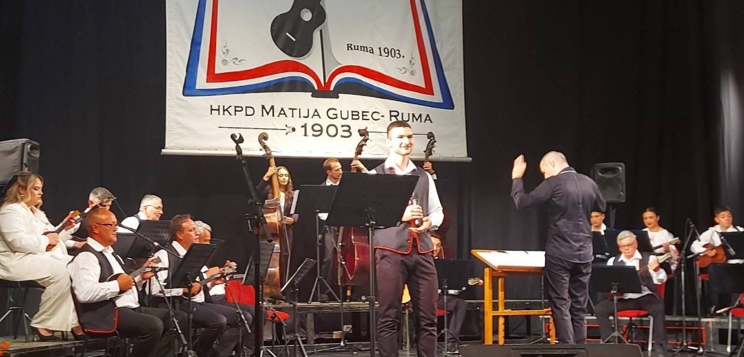 Godišnji koncert HKPD-a „Matija Gubec“ iz Rume oduševio publiku
