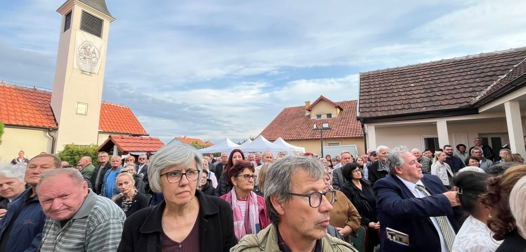 Posveta obnovljene župne crkve i oltara u Beški