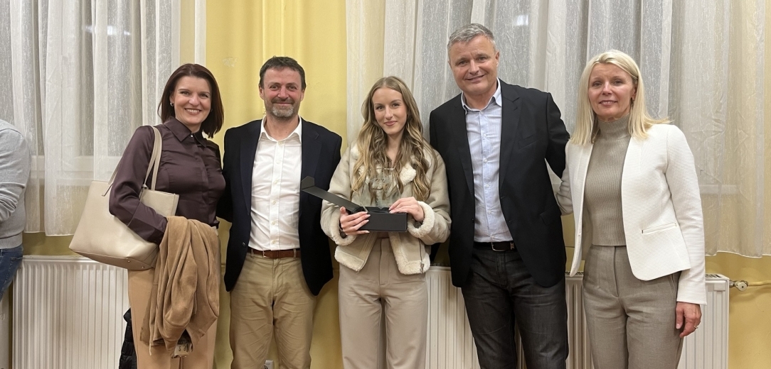Matea Miković osvojila drugo mjesto na natjecanju „MiCROfon“ 