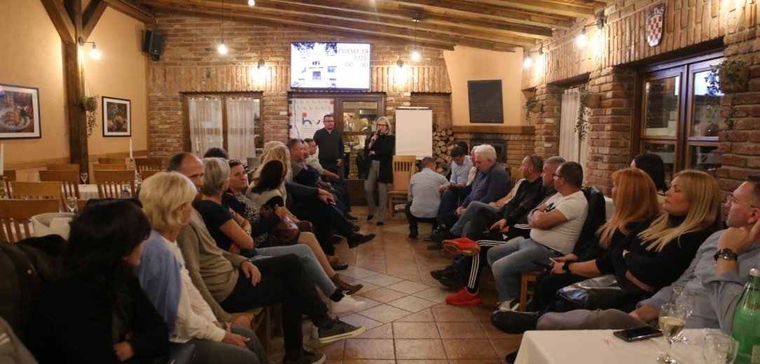 Početak studijskog posjeta: Predstavljeno izvješće i planovi Hrvatskog nacionalnog vijeća