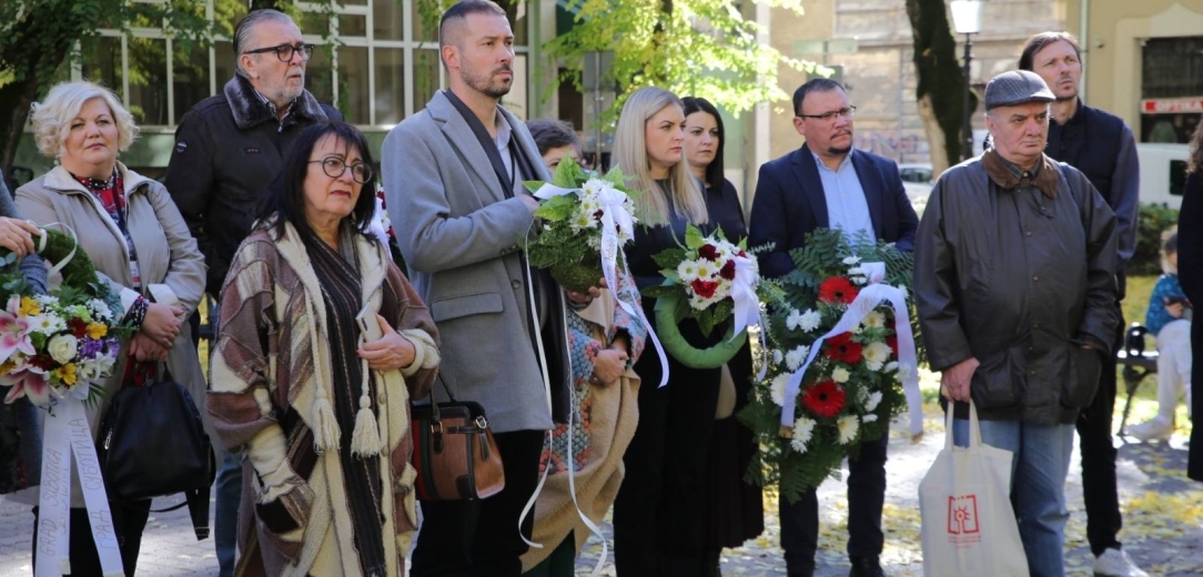 Položeni vijenci na spomen-bistu Balinta Vujkova
