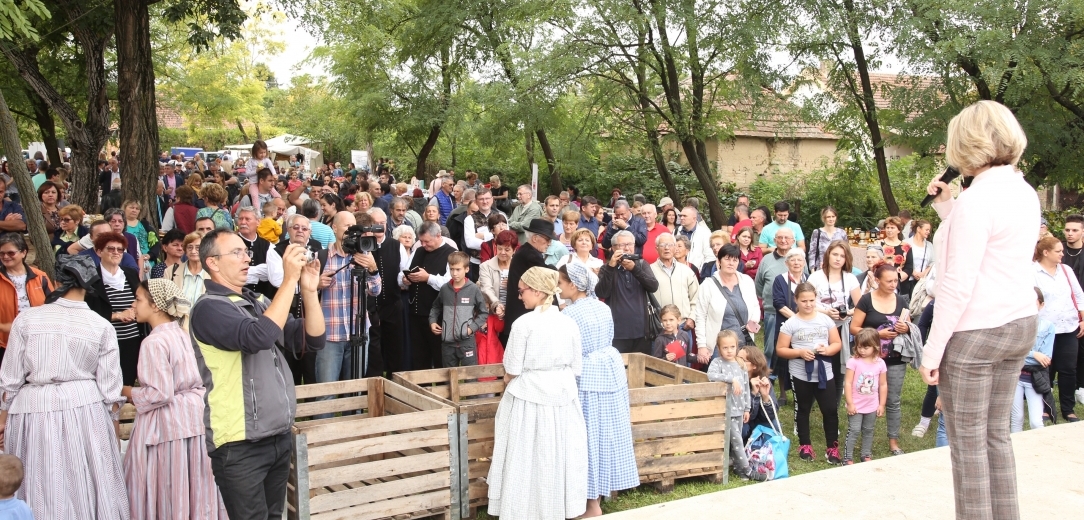 Predsjednica Vojnić na IX. Festivalu voća u Tavankutu