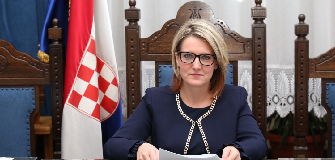 Božićna čestitka predsjednice Hrvatskog nacionalnog vijeća u Republici Srbiji Jasne Vojnić