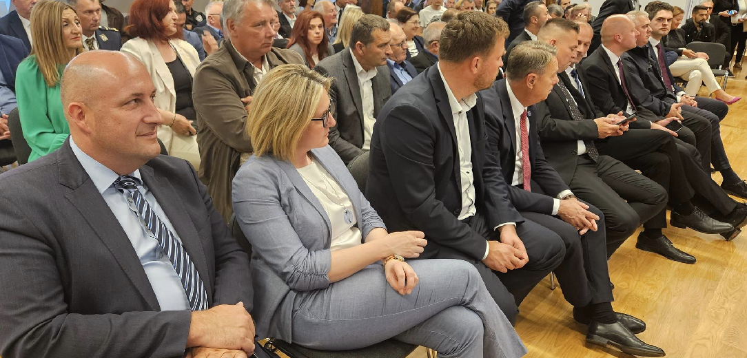 U povodu Dana Grada Našice na blagdan sv. Antuna održana je svečana sjednica Gradskog vijeća u dvorani Dvorca Pejačević.