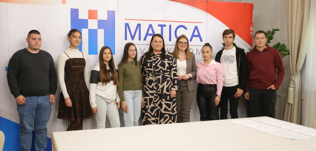 Dvije županije osigurale stipendije učenicima i studentima u Srbiji