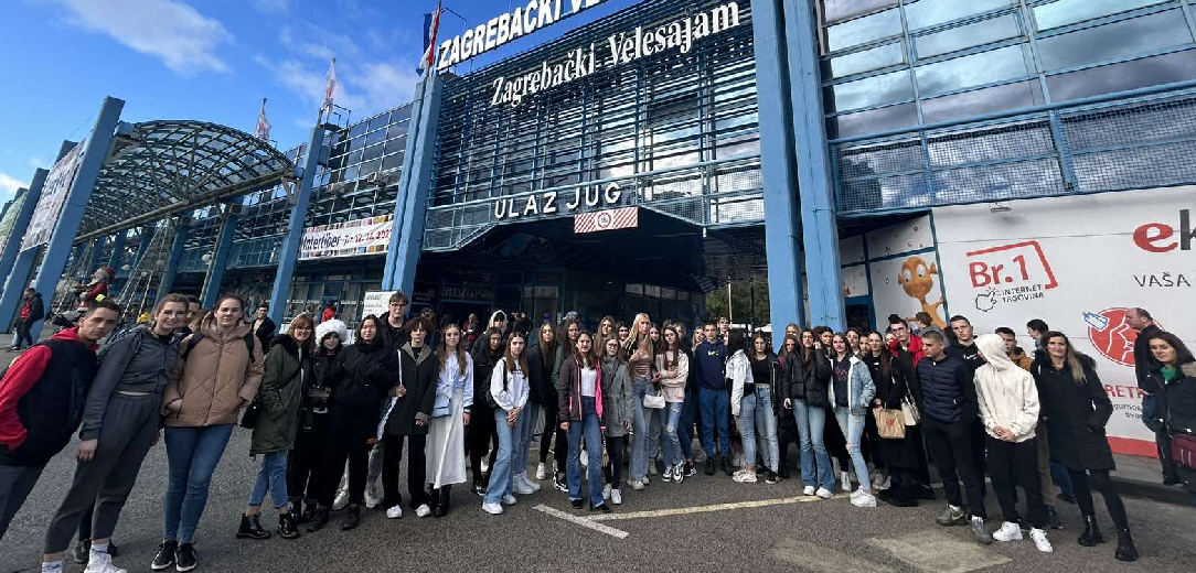 Učenici srednjih škola na „Interliberu“
