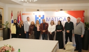 Goran Karan posjetio Hrvatski dom – Maticu uoči koncerta u Subotičkoj sinagogi