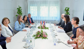 Veleposlanica SAD-a u Hrvatskoj Nathalie Rayes u službenom posjetu Hrvatskom nacionalnom vijeću u Republici Srbiji