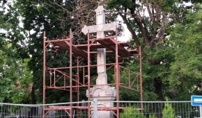 Obnavlja se staromajurski križ u Petrovaradinu