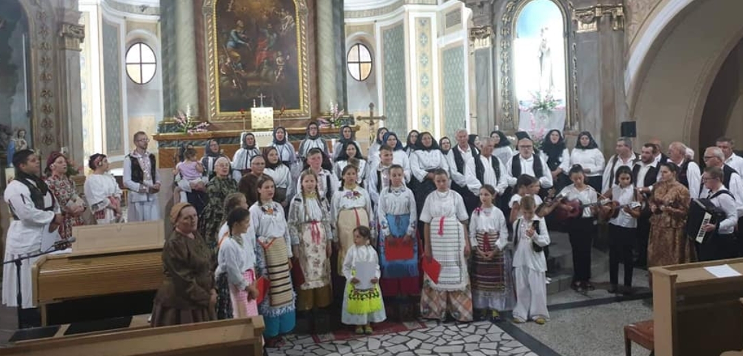 Održan XVI. Festival marijanskog pučkog pjevanja u Monoštoru