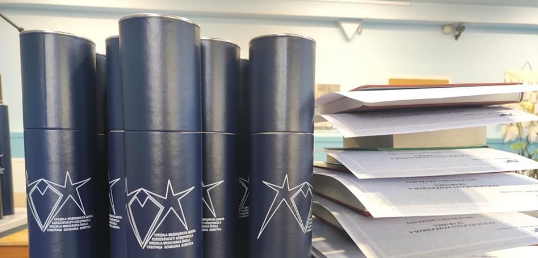 Uručenje diploma i priznanja u Srednjoj medicinskoj školi u Subotici