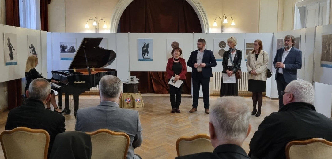 Otvorena izložba fotografija Frangešovih djela u Muzeju Srema