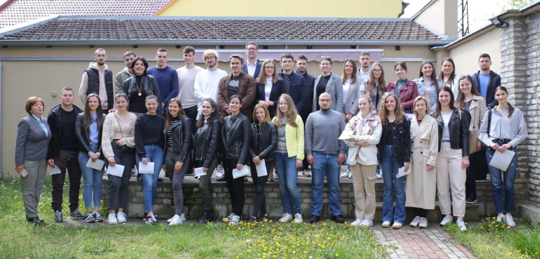 Potpora studentima pripadnicima hrvatske zajednice koji studiraju u Republici Srbiji