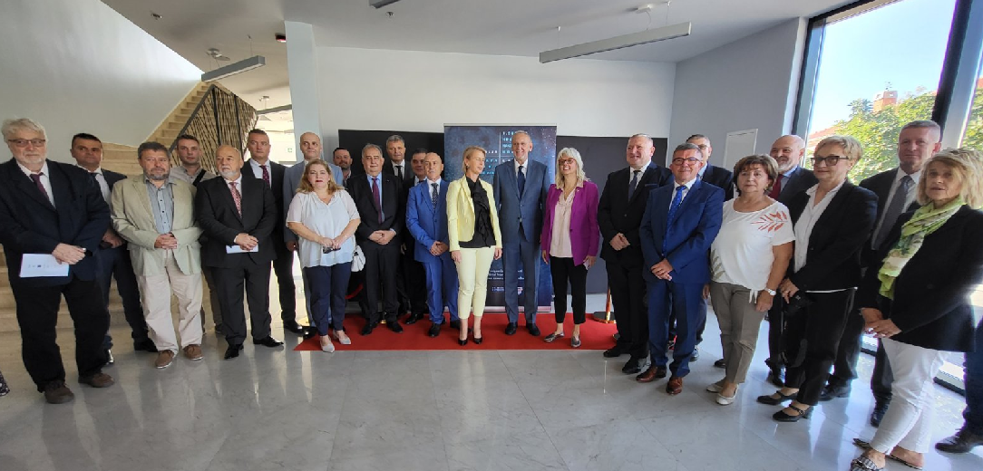 Održan I. susret hrvatske nacionalne manjine i Hrvata izvan Domovine na otoku Pagu 
