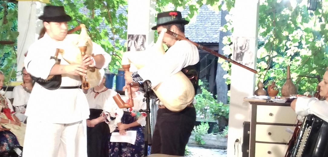 Održan Seminar tradicijskih glazbala i pjevanja u Baču