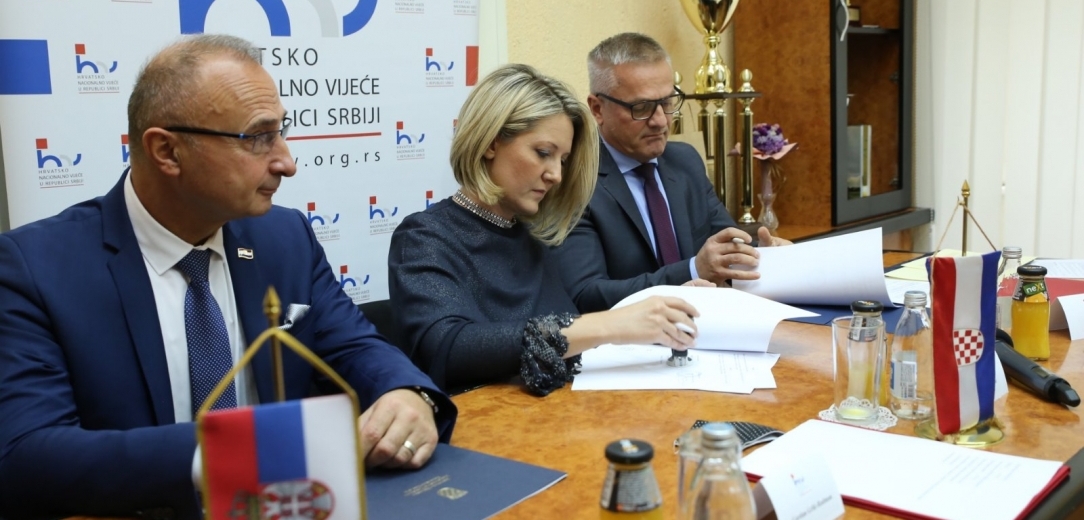 Potpisan ugovor o financijskoj potpori projektima Hrvata u Srbiji